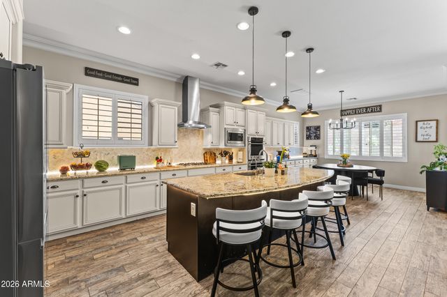 10110 W REDBIRD Road, Peoria, AZ 85383