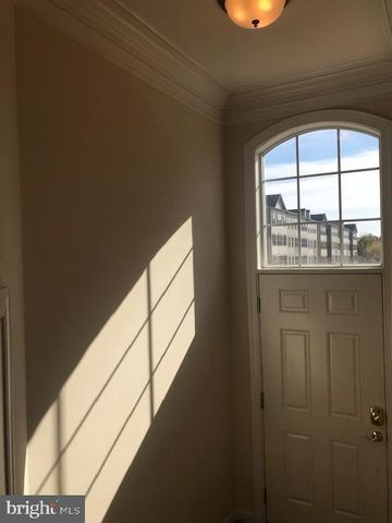 3680 CHIPPENDALE CIR, Woodbridge, VA 22193