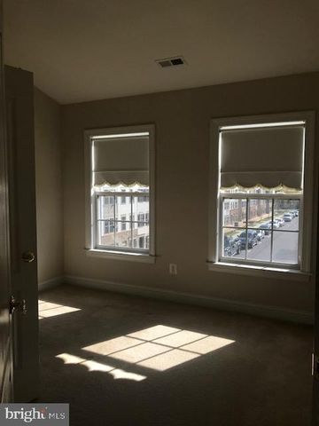 3680 CHIPPENDALE CIR, Woodbridge, VA 22193