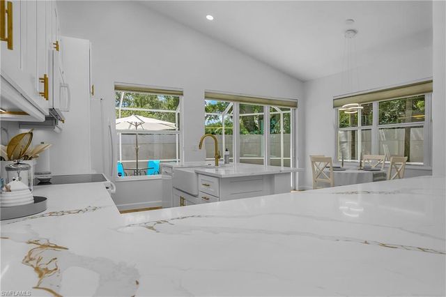 120 Livermore LN, Naples, FL 34119