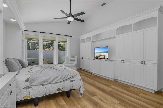 120 Livermore LN, Naples, FL 34119