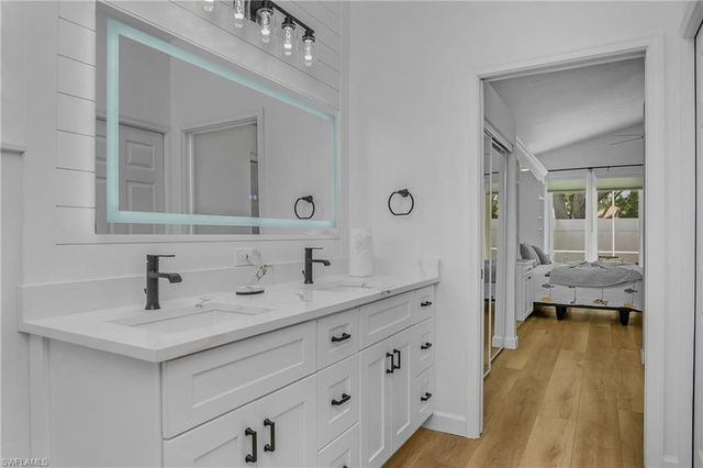 120 Livermore LN, Naples, FL 34119