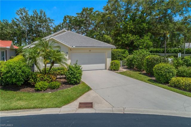 120 Livermore LN, Naples, FL 34119