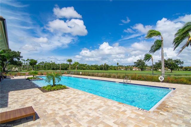 120 Livermore LN, Naples, FL 34119
