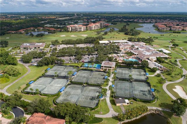 120 Livermore LN, Naples, FL 34119