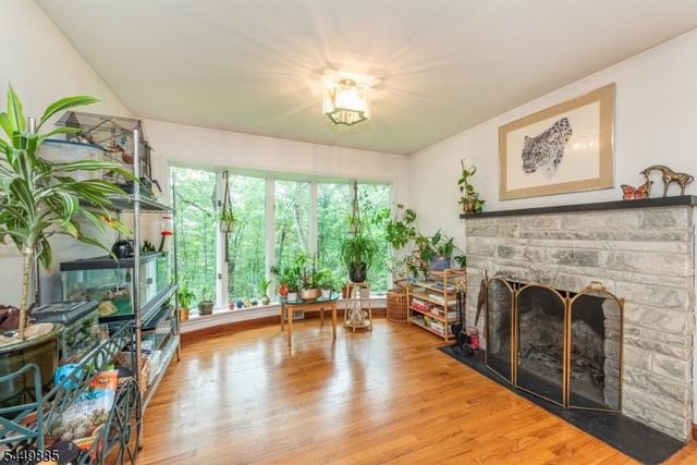 16 Pennsylvania Ave, Montvale Boro, NJ 07645