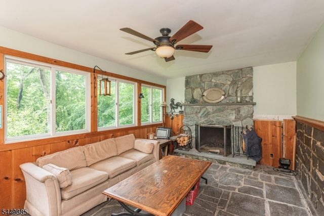16 Pennsylvania Ave, Montvale Boro, NJ 07645