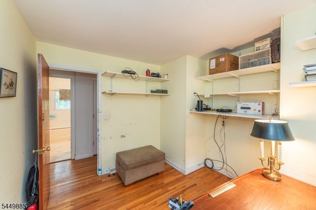 16 Pennsylvania Ave, Montvale Boro, NJ 07645