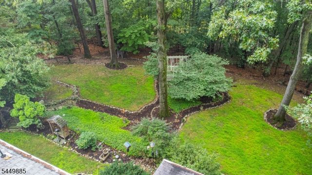 16 Pennsylvania Ave, Montvale Boro, NJ 07645