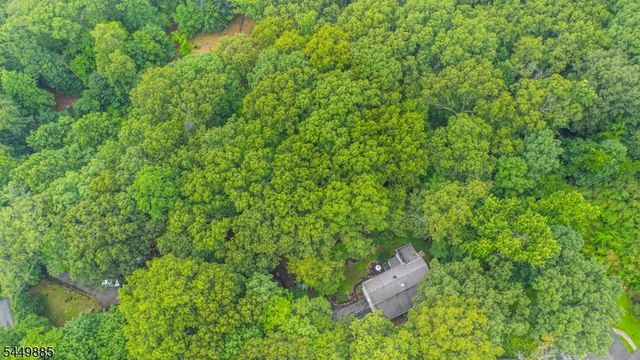 16 Pennsylvania Ave, Montvale Boro, NJ 07645