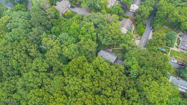 16 Pennsylvania Ave, Montvale Boro, NJ 07645