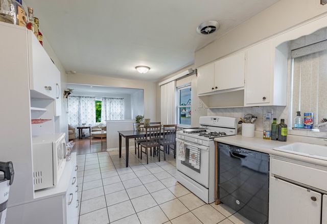 5124 W 32nd Street, Cicero, IL 60804
