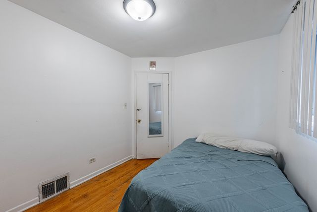 5124 W 32nd Street, Cicero, IL 60804
