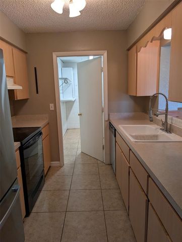 931 CEDAR CIRCLE, Tavares, FL 32778