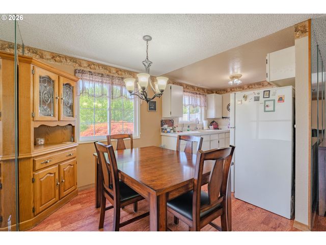 16500 Ne 142ND Ave, Brush Prairie, WA 98606
