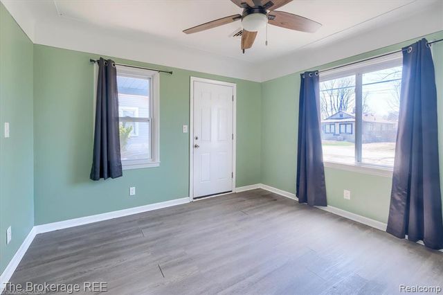 1335 Allen Street, Burton, MI 48529