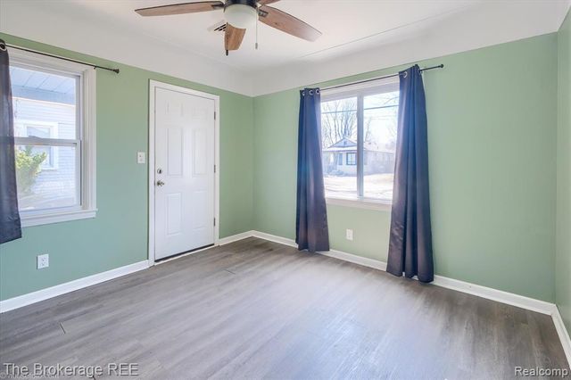 1335 Allen Street, Burton, MI 48529
