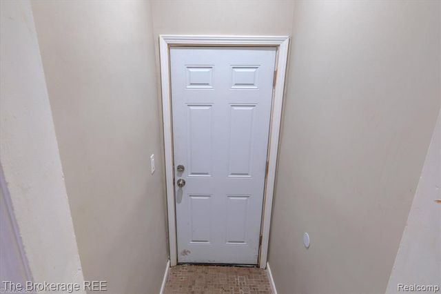 1335 Allen Street, Burton, MI 48529