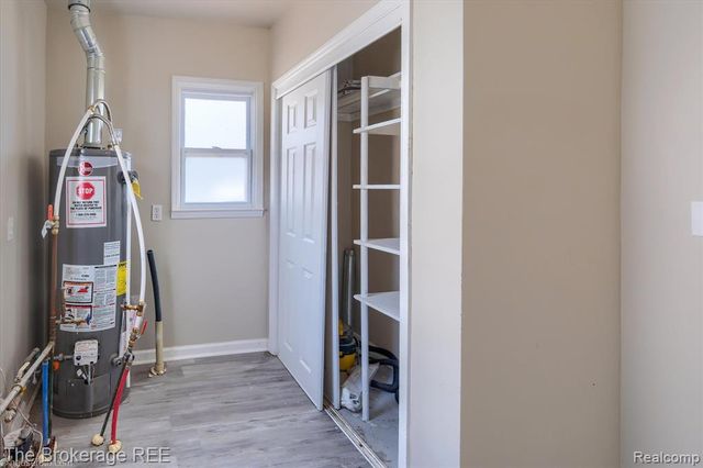 1335 Allen Street, Burton, MI 48529