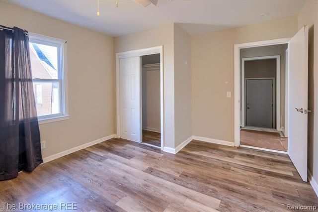 1335 Allen Street, Burton, MI 48529