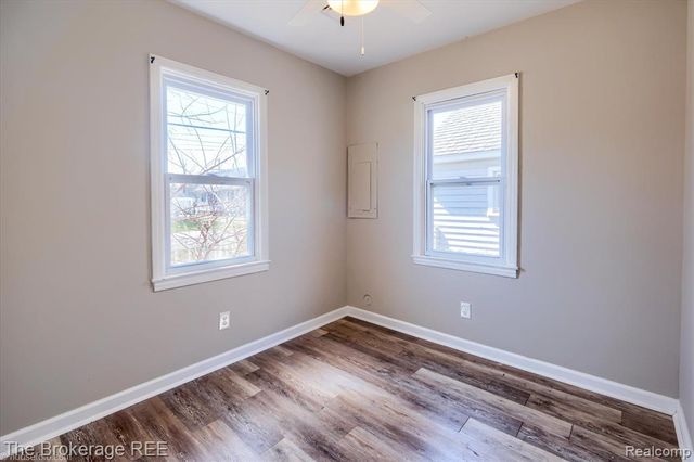 1335 Allen Street, Burton, MI 48529