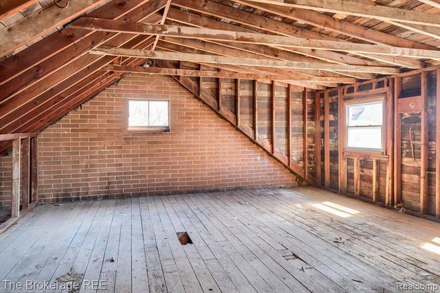 1335 Allen Street, Burton, MI 48529