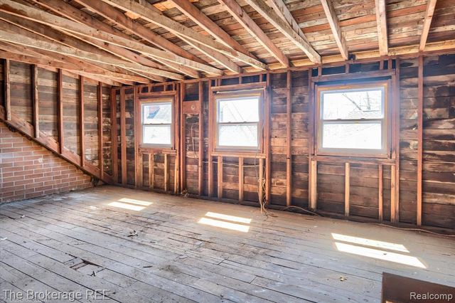 1335 Allen Street, Burton, MI 48529