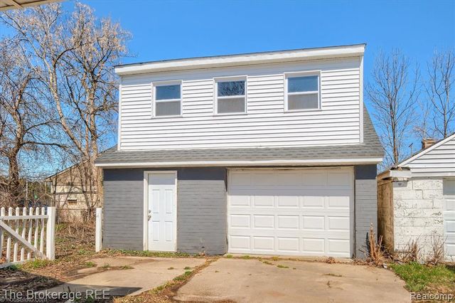 1335 Allen Street, Burton, MI 48529