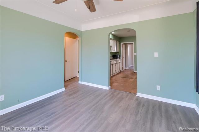 1335 Allen Street, Burton, MI 48529