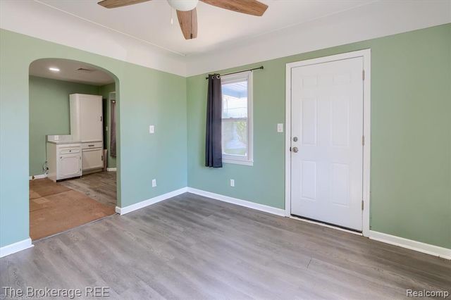 1335 Allen Street, Burton, MI 48529