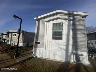 21 Gary Avenue, Hazlet, NJ 07730