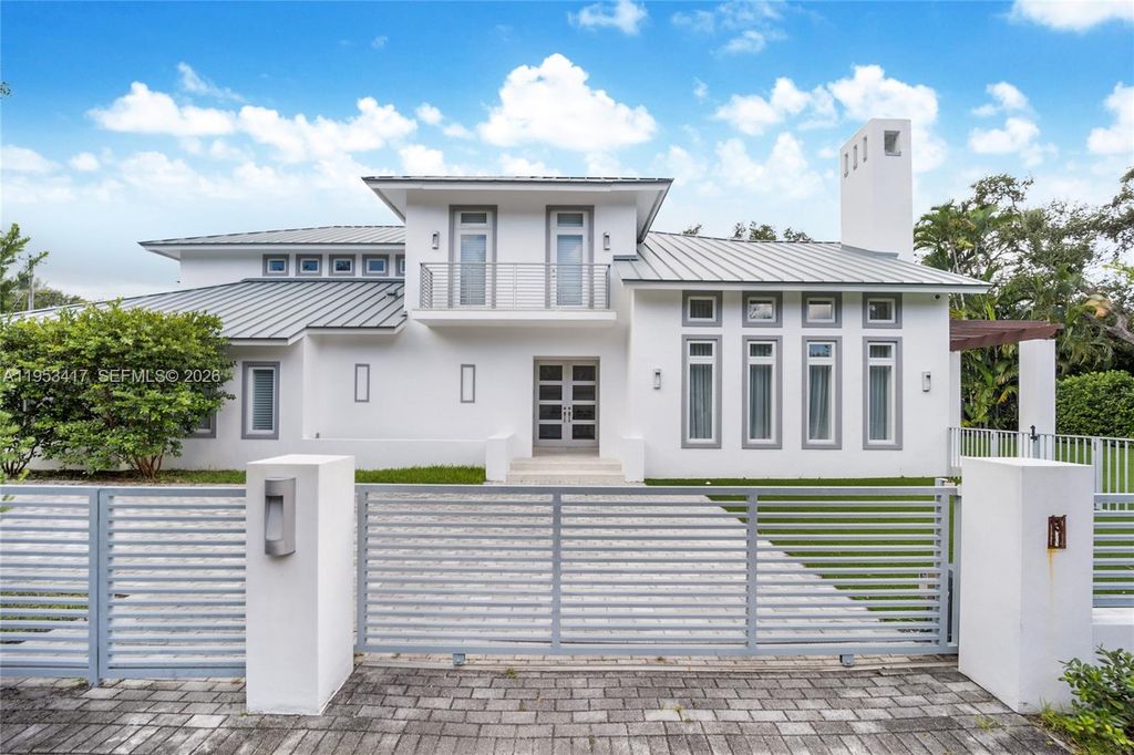 6900 Barquera St, Coral Gables, FL 33146