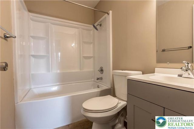 4074 Winfield Terrace, Palmer Twp, PA 18045