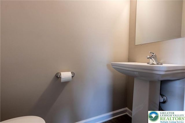 4074 Winfield Terrace, Palmer Twp, PA 18045