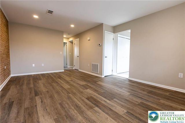 4074 Winfield Terrace, Palmer Twp, PA 18045