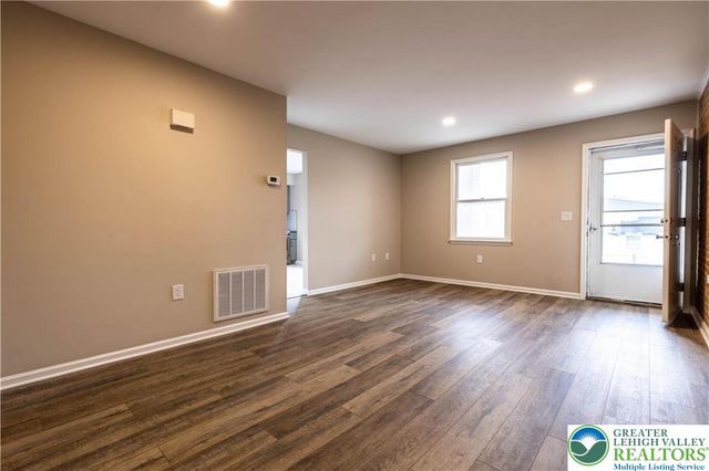 4074 Winfield Terrace, Palmer Twp, PA 18045