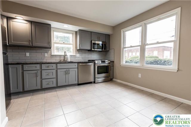 4074 Winfield Terrace, Palmer Twp, PA 18045