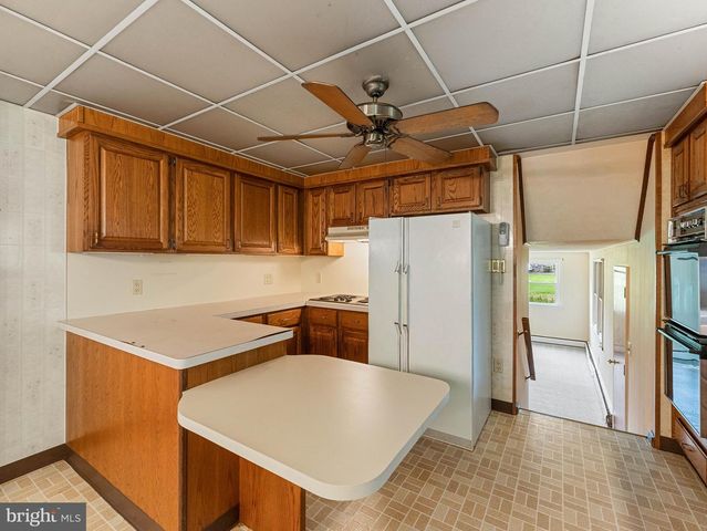 1280 LANCASTER AVE, Berwyn, PA 19312