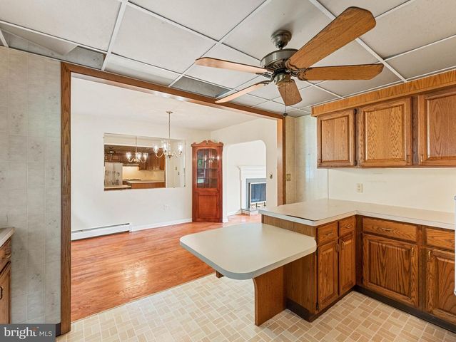 1280 LANCASTER AVE, Berwyn, PA 19312