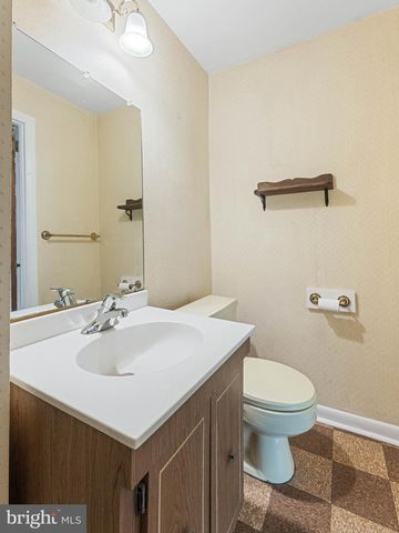 1280 LANCASTER AVE, Berwyn, PA 19312