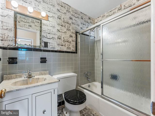 1280 LANCASTER AVE, Berwyn, PA 19312