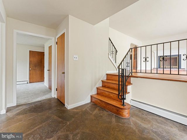 1280 LANCASTER AVE, Berwyn, PA 19312