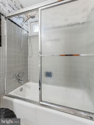1280 LANCASTER AVE, Berwyn, PA 19312