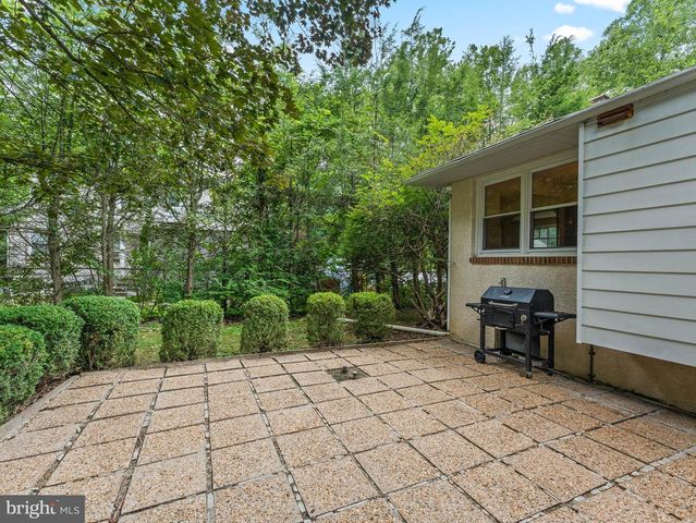 1280 LANCASTER AVE, Berwyn, PA 19312
