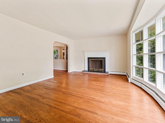 1280 LANCASTER AVE, Berwyn, PA 19312