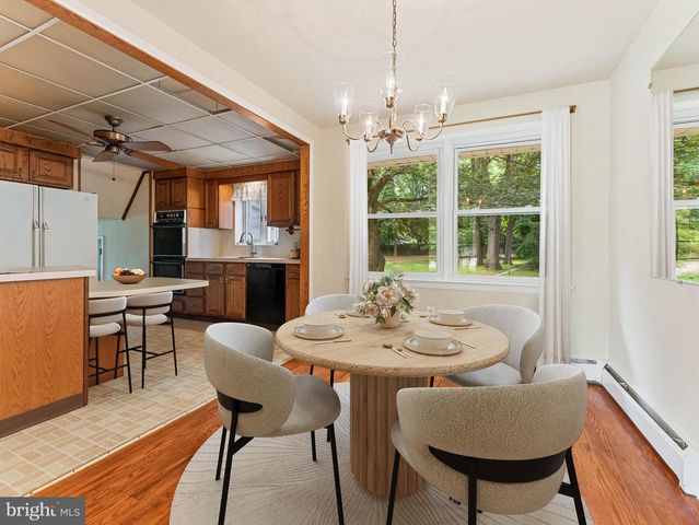 1280 LANCASTER AVE, Berwyn, PA 19312