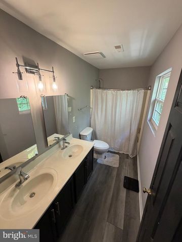 9 AUSTIN DR, Palmyra, VA 22963