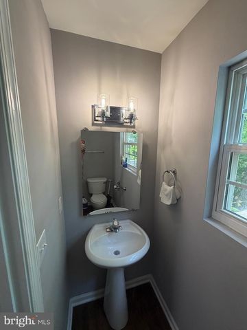 9 AUSTIN DR, Palmyra, VA 22963