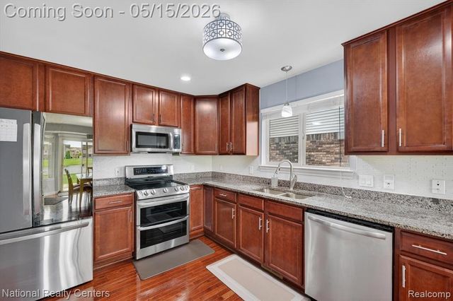 28657 Oakmonte Circle, New Hudson, MI 48165