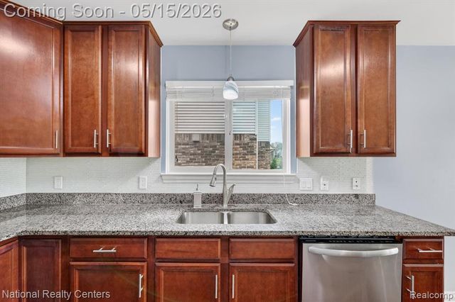 28657 Oakmonte Circle, New Hudson, MI 48165